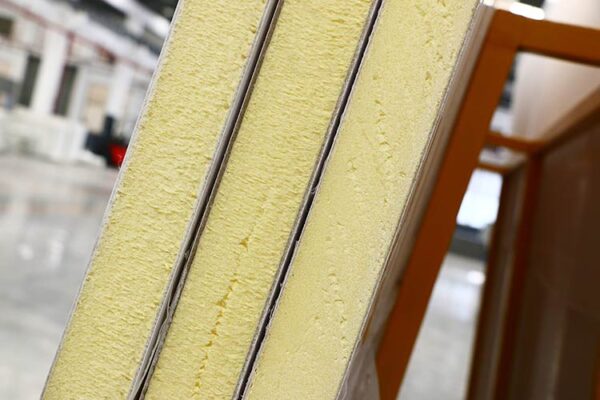 Panel sándwich de espuma XPS con revestimiento de FRP para carrocerías de camiones refrigerados - Image 4