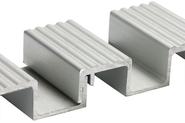 Ranuras de ventilación en forma de U para suelos de camiones frigoríficos - Image 4