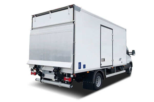 Carrocería para camión frigorífico comercial con portón trasero elevable